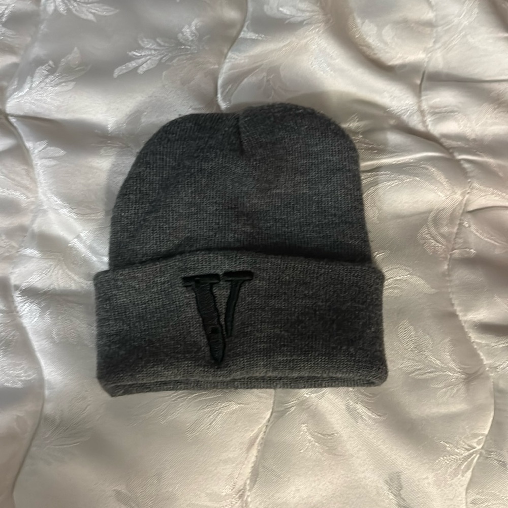 Vlone beanie, size M